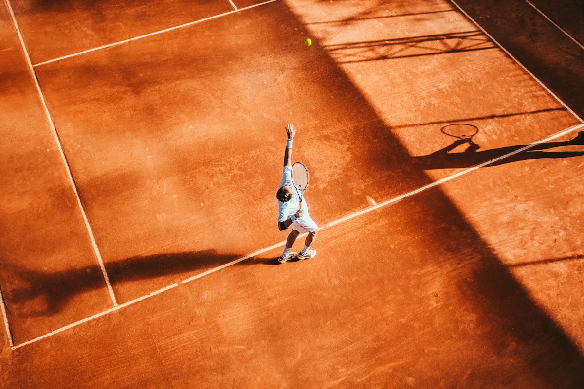Codo de tenis y codo de golfista: tratamiento con fisioterapia 1 Codo de tenis y golfista — Clínica AlcoFisio Alcobendas